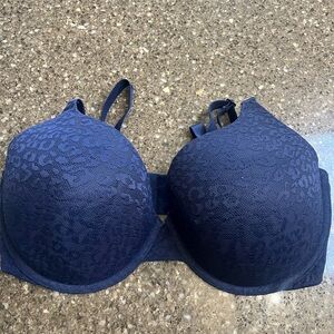 PINK Victoria's Secret Navy Lace T-Shirt Bra Size 38DDD Lightly Lined Sexy Comfy